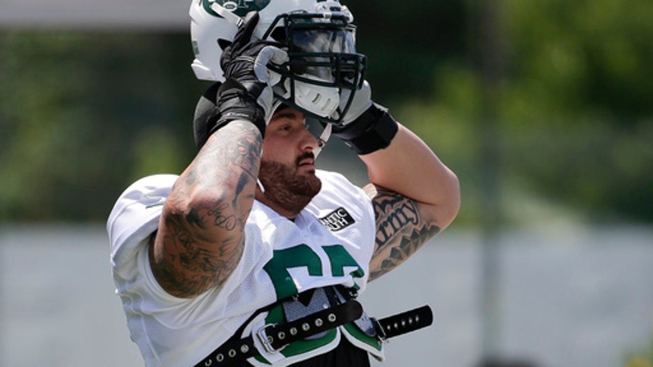 Winters chooses to stay with Jets over trying free agency